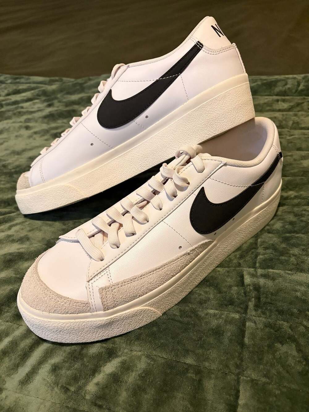 Womens Nike Blazer Low Platform White Black Size 11.5